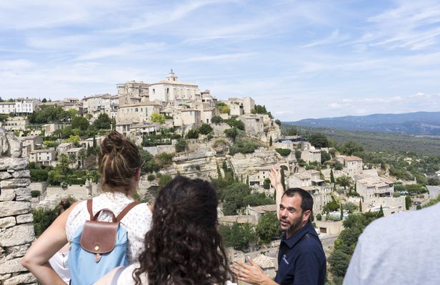 Chateauneuf-du-Pape and Luberon tour with wine tasting