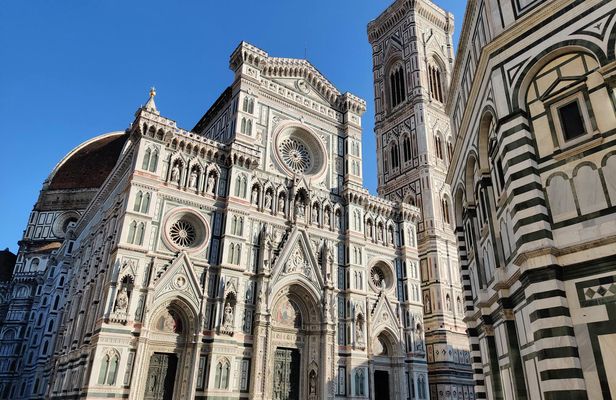 Florence city centre walking tour with guided visit inside the Duomo