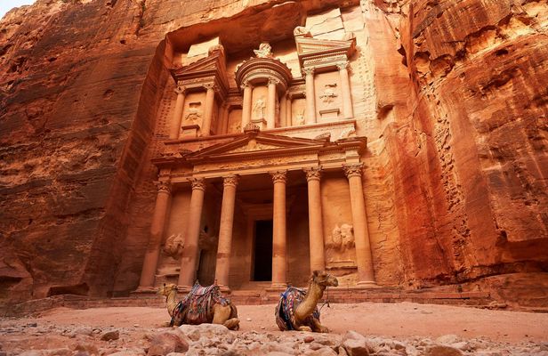 1-day guided tour of Petra with transfer from and to Jerusalem
