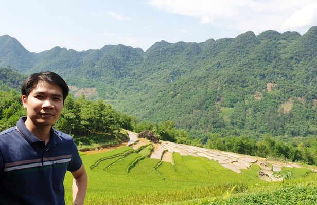 12-day Vietnam tour with accommodation and flights from Hanoi