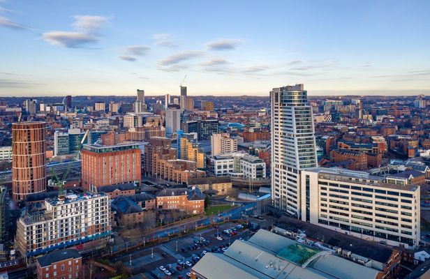 Private walking tour of Leeds