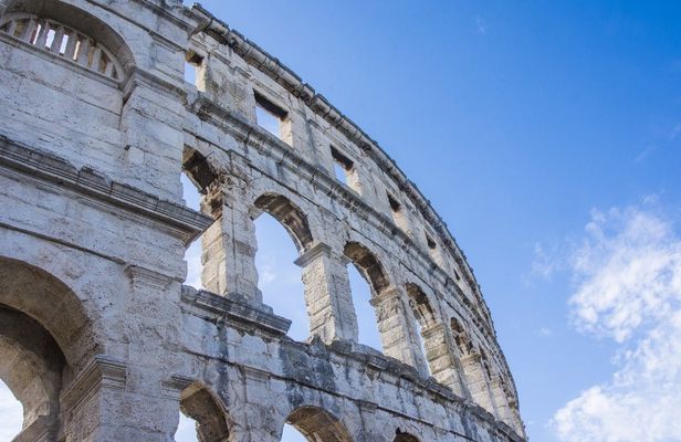 Guided tour of Pula with Arena visit