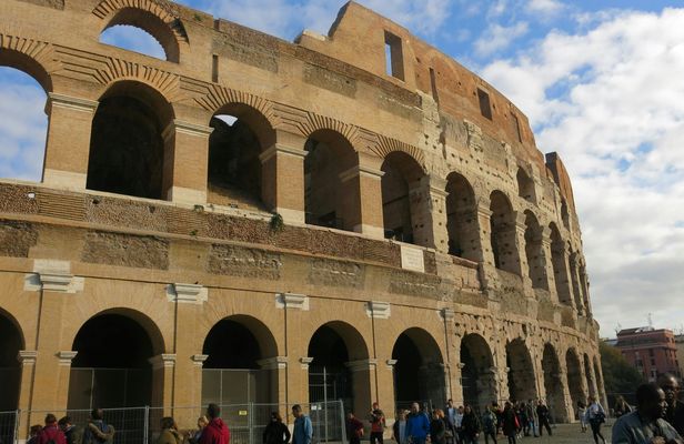 Restricted areas tour of Gladiator's Arena and Roman Forum