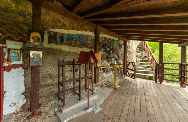 Meteora private wine tasting experience