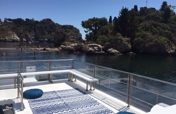 Isola Bella boat tour and snorkeling