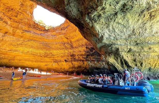 Benagil Cave boat experience from Lagos