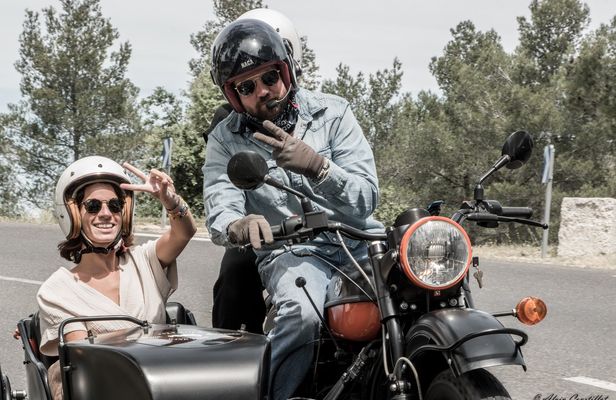 Retro side-car wine & beer tour from Aix-en-Provence