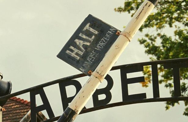 All-inclusive Auschwitz-Birkenau guided tour with lunch from Lodz