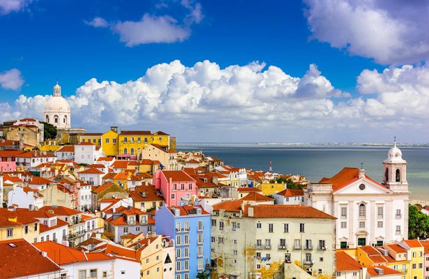 Day trip to Lisbon with city tour and shopping from Praia da Luz