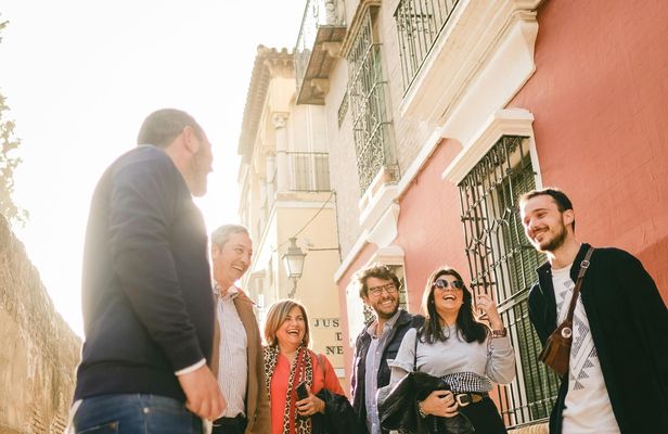 Jewish quarter discovery walk in Seville