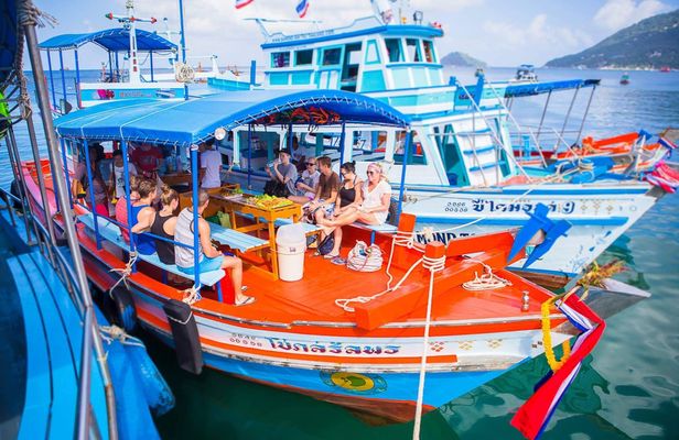 Morning boat tour to Koh Nangyuan and Koh Tao with Thai lunch box