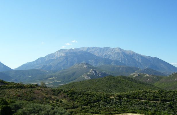 Private tour to Parnassos national park and Arachova from Athens