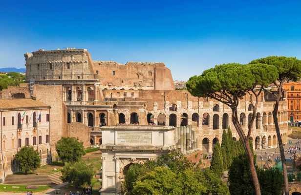 Colosseum Semi-Private Tour with Arena Floor, Forum and Palatine Hill