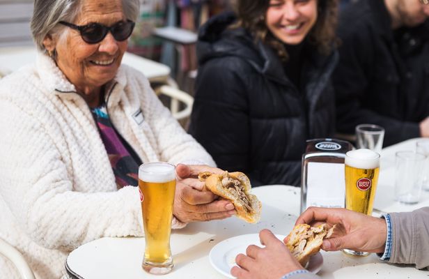 Food tour in Lisbon with exclusive tasting in a tasca tavern