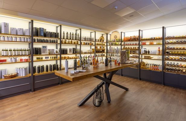 Olive oil and Cretan flavors tasting with guided tour and lunch