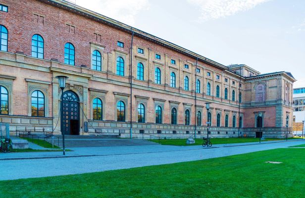 Alte Pinakothek private tour