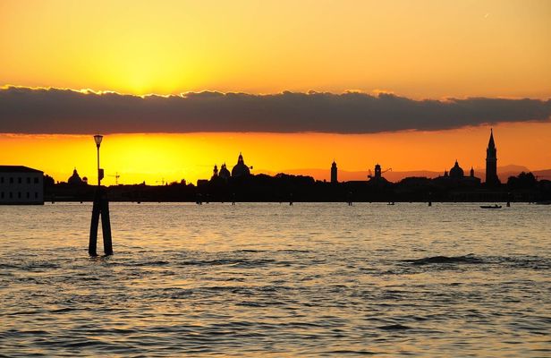 Sunset boat panoramic tour and Venice by night