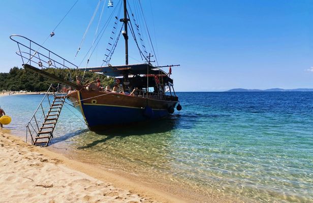 Turtle Island Boat Cruise Ticket