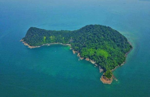 Boat tour and snorkeling around Satang island