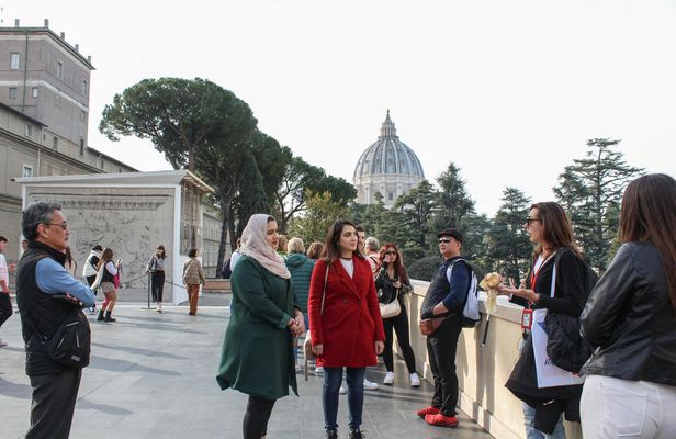 Vatican Museum and Sistine Chapel skip the line small group tour