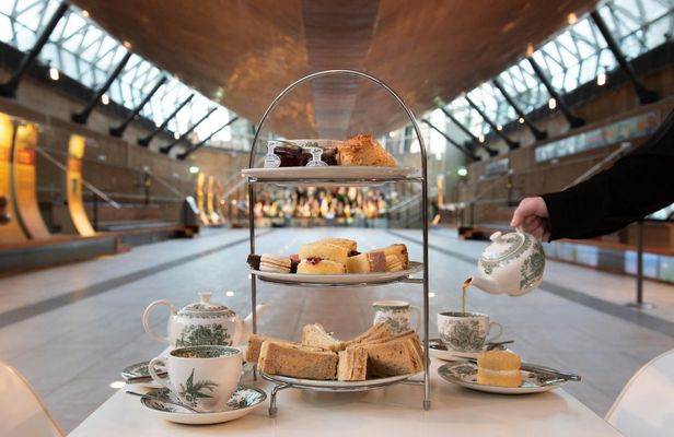 Entrance at the Cutty Sark with afternoon tea