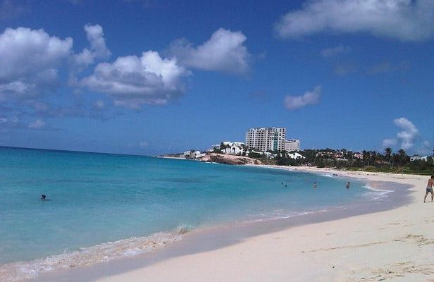 St. Martin Dutch and French sides tour of two beaches with lunch