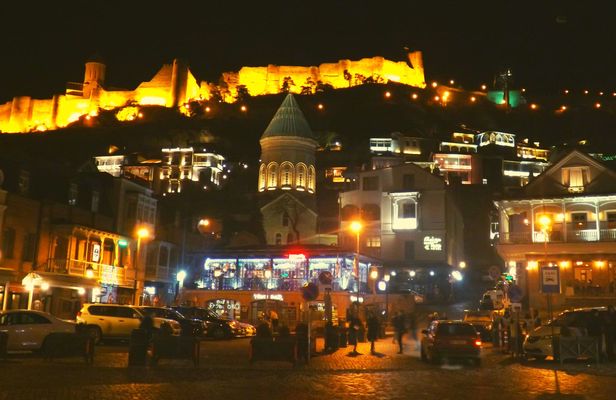 Tbilisi: PRIVATE NIGHT WALKING TOUR IN TBILISI