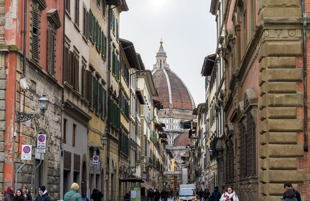 Highlights and hidden gems of Florence interactive discovery walk