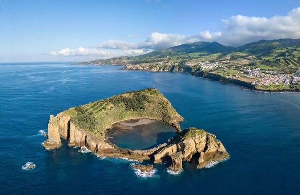 Full-day watching tour with lunch and snorkeling at the Princess Ring