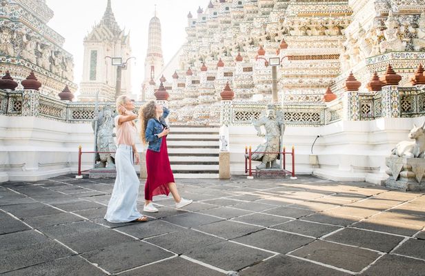 Temples of Bangkok and Grand Palace half-day guided tour