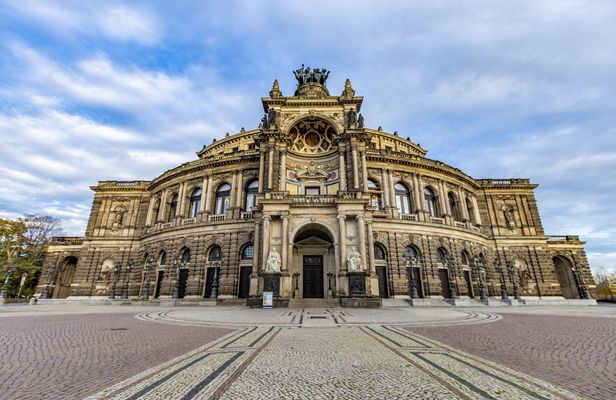 Explore Dresden in 1 hour with a Local