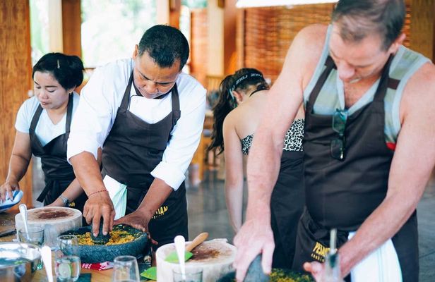 Balinese cooking class and village tour with rice terrace visit