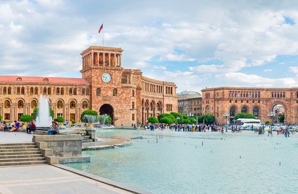 Cultural walking tour in Yerevan with Armenian bread tasting