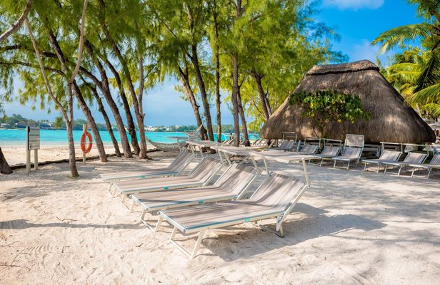 Île des Deux Cocos self-guided beach day tour