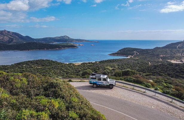 Beaches and mountains of Chia full-day 4x4 tour from Cagliari