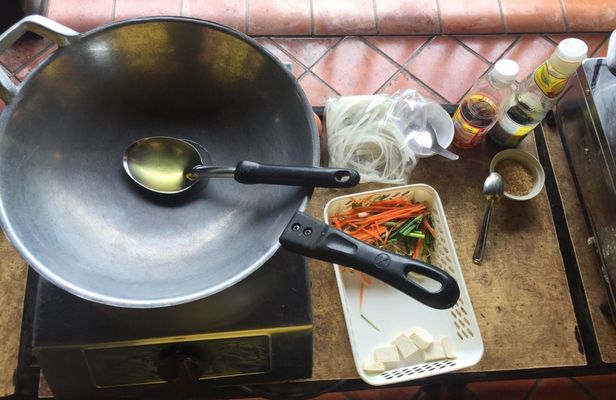 Evening Thai cooking class in Koh Lanta with dinner