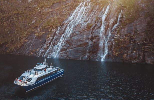 Mostraumen and Osterfjord half-day cruise