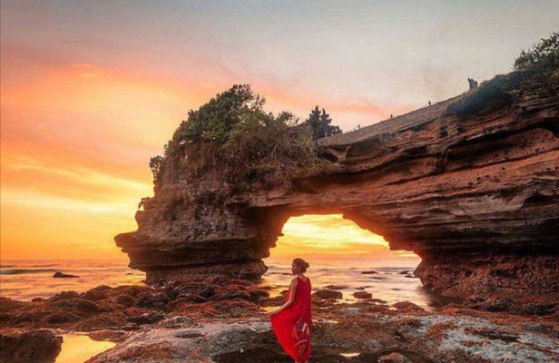 Bedugul and Tanah Lot private 1-day tour