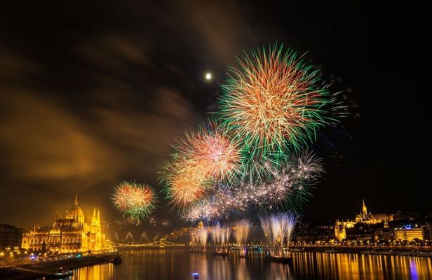 St. Stephen's Day fireworks cocktail cruise