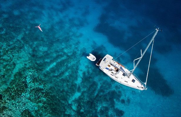 Half-day sailboat tour from Heraklion to Dia Island