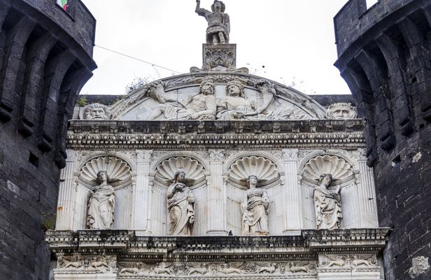 Naples city and underground tunnels tour with a local guide