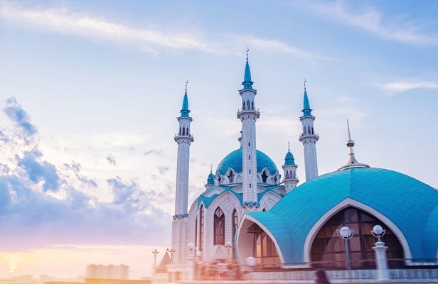 Dubai old and modern city guided tour with Blue Mosque visit