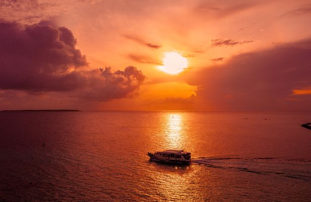 Sunset cruise from RIU Atoll and RIU Palace Maldivas