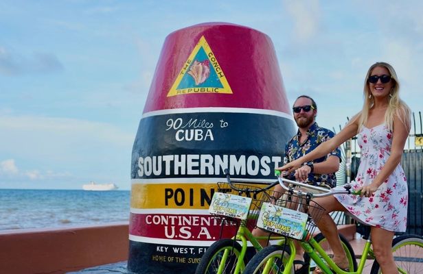 Guided bicycle tour of Old Town Key West