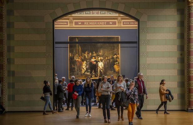 Rijksmuseum and Van Gogh Museum private half-day walking tour