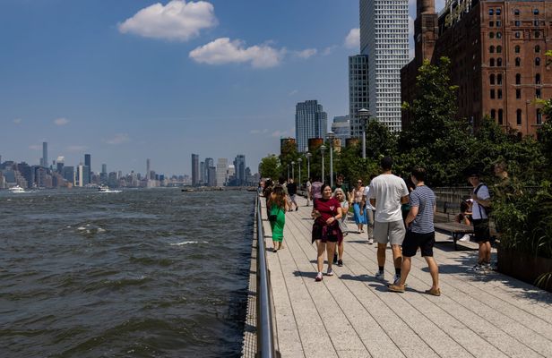 New York City of Contrasts tour