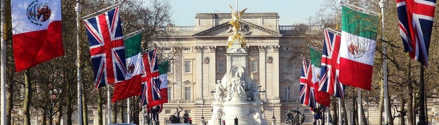 Tower of London and the heart of Westminster private half-day tour