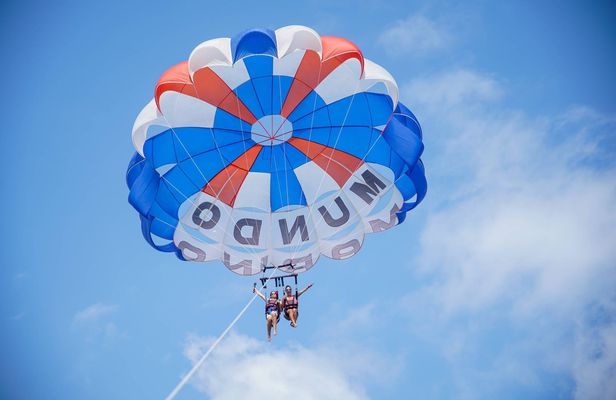 Parasailing in Dénia