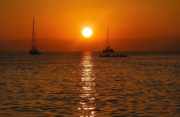 Sunset catamaran cruise in Dénia