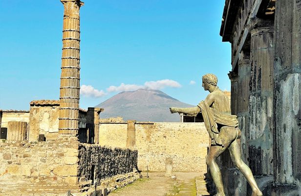 Express guided tour of Pompeii for small groups